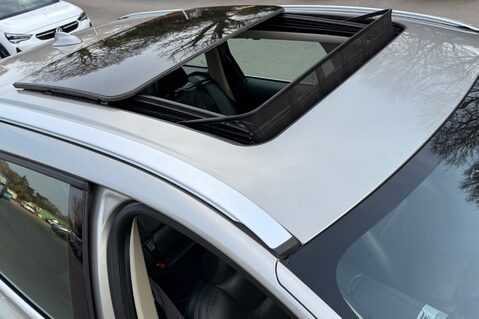 Volvo XC60 D5 SE LUX NAV AWD -TOWBAR - BLIS -LDW - PAN ROOF -CHILD SEATS  21