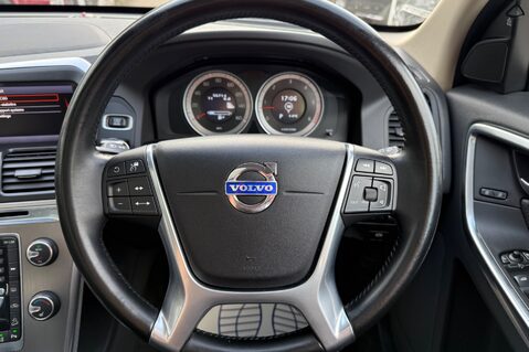 Volvo XC60 D5 SE LUX NAV AWD -TOWBAR - BLIS -LDW - PAN ROOF -CHILD SEATS  9