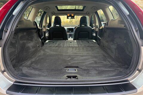 Volvo XC60 D5 SE LUX NAV AWD -TOWBAR - BLIS -LDW - PAN ROOF -CHILD SEATS  56