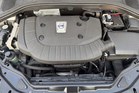Volvo XC60 D5 SE LUX NAV AWD -TOWBAR - BLIS -LDW - PAN ROOF -CHILD SEATS  59