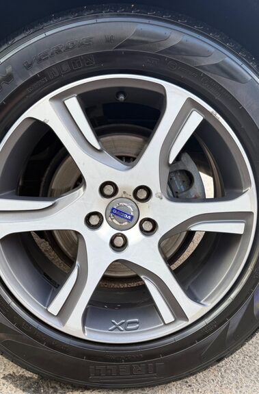 Volvo XC60 D5 SE LUX NAV AWD -TOWBAR - BLIS -LDW - PAN ROOF -CHILD SEATS  