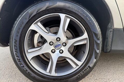 Volvo XC60 D5 SE LUX NAV AWD -TOWBAR - BLIS -LDW - PAN ROOF -CHILD SEATS  63