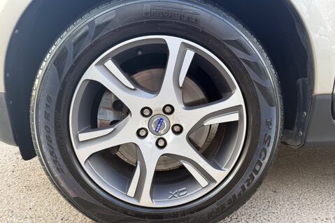Volvo XC60 D5 SE LUX NAV AWD -TOWBAR - BLIS -LDW - PAN ROOF -CHILD SEATS  65