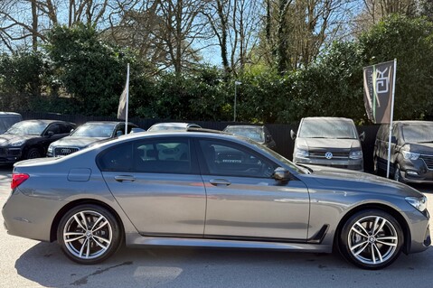 BMW 7 Series 740D XDRIVE M SPORT - REAR ENTERTAINMENT -SUNROOF -HUD -HARMAN KARDON -ICON 5