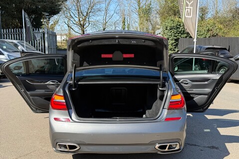 BMW 7 Series 740D XDRIVE M SPORT - REAR ENTERTAINMENT -SUNROOF -HUD -HARMAN KARDON -ICON 22