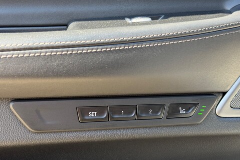 BMW 7 Series 740D XDRIVE M SPORT - REAR ENTERTAINMENT -SUNROOF -HUD -HARMAN KARDON -ICON 32