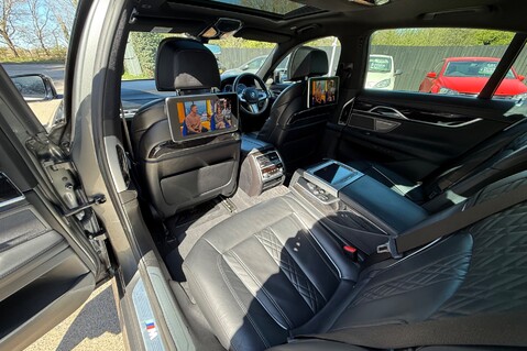 BMW 7 Series 740D XDRIVE M SPORT - REAR ENTERTAINMENT -SUNROOF -HUD -HARMAN KARDON -ICON 37