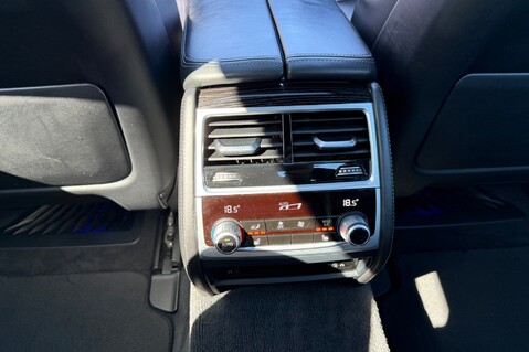 BMW 7 Series 740D XDRIVE M SPORT - REAR ENTERTAINMENT -SUNROOF -HUD -HARMAN KARDON -ICON 38