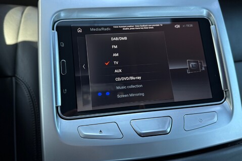 BMW 7 Series 740D XDRIVE M SPORT - REAR ENTERTAINMENT -SUNROOF -HUD -HARMAN KARDON -ICON 41
