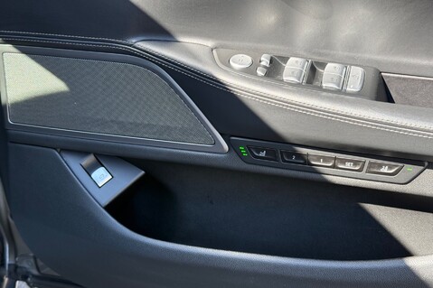 BMW 7 Series 740D XDRIVE M SPORT - REAR ENTERTAINMENT -SUNROOF -HUD -HARMAN KARDON -ICON 52