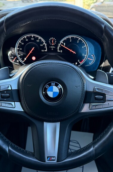 BMW 7 Series 740D XDRIVE M SPORT - REAR ENTERTAINMENT -SUNROOF -HUD -HARMAN KARDON -ICON 