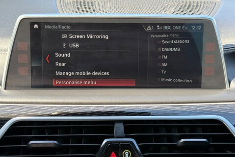 BMW 7 Series 740D XDRIVE M SPORT - REAR ENTERTAINMENT -SUNROOF -HUD -HARMAN KARDON -ICON 60