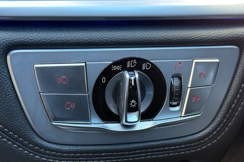 BMW 7 Series 740D XDRIVE M SPORT - REAR ENTERTAINMENT -SUNROOF -HUD -HARMAN KARDON -ICON 75