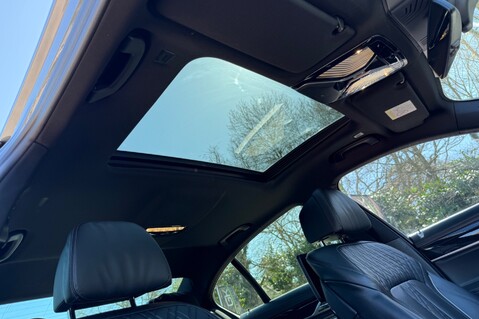 BMW 7 Series 740D XDRIVE M SPORT - REAR ENTERTAINMENT -SUNROOF -HUD -HARMAN KARDON -ICON 79
