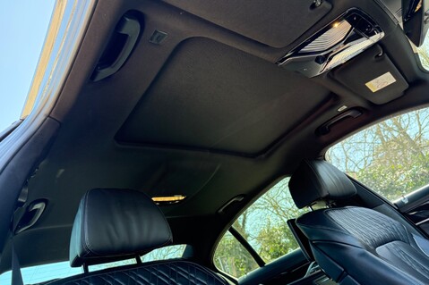 BMW 7 Series 740D XDRIVE M SPORT - REAR ENTERTAINMENT -SUNROOF -HUD -HARMAN KARDON -ICON 80