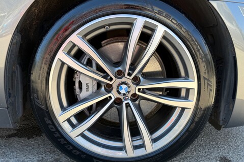 BMW 7 Series 740D XDRIVE M SPORT - REAR ENTERTAINMENT -SUNROOF -HUD -HARMAN KARDON -ICON 90