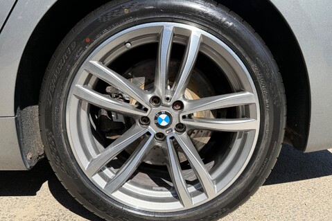 BMW 7 Series 740D XDRIVE M SPORT - REAR ENTERTAINMENT -SUNROOF -HUD -HARMAN KARDON -ICON 92