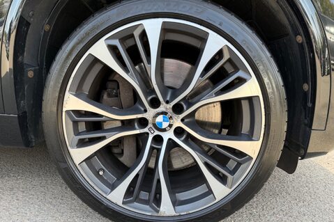 BMW X5 M50D -7 SEATS -£14K EXTRAS -PAN ROOF -HUD -KEYLESS -ADAPTIVE LED -360 CAMS  82