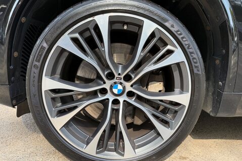 BMW X5 M50D -7 SEATS -£14K EXTRAS -PAN ROOF -HUD -KEYLESS -ADAPTIVE LED -360 CAMS  85