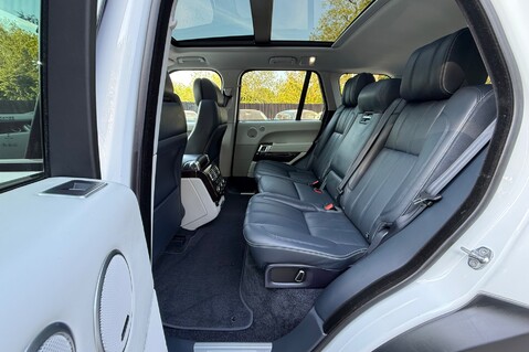 Land Rover Range Rover TDV6 VOGUE SE - DEPLOYABLE SIDE STEPS - TOWBAR - ADAPTIVE CRUISE CONTROL 26