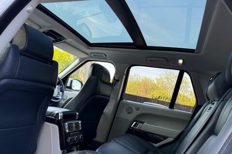 Land Rover Range Rover TDV6 VOGUE SE - DEPLOYABLE SIDE STEPS - TOWBAR - ADAPTIVE CRUISE CONTROL 30