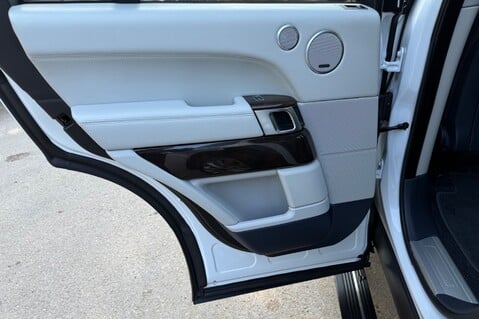 Land Rover Range Rover TDV6 VOGUE SE - DEPLOYABLE SIDE STEPS - TOWBAR - ADAPTIVE CRUISE CONTROL 32