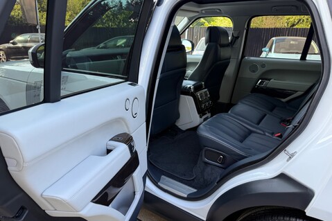 Land Rover Range Rover TDV6 VOGUE SE - DEPLOYABLE SIDE STEPS - TOWBAR - ADAPTIVE CRUISE CONTROL 33