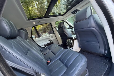 Land Rover Range Rover TDV6 VOGUE SE - DEPLOYABLE SIDE STEPS - TOWBAR - ADAPTIVE CRUISE CONTROL 35