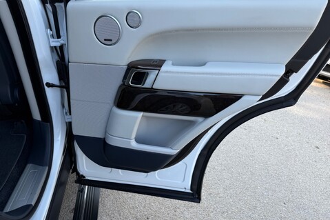 Land Rover Range Rover TDV6 VOGUE SE - DEPLOYABLE SIDE STEPS - TOWBAR - ADAPTIVE CRUISE CONTROL 36