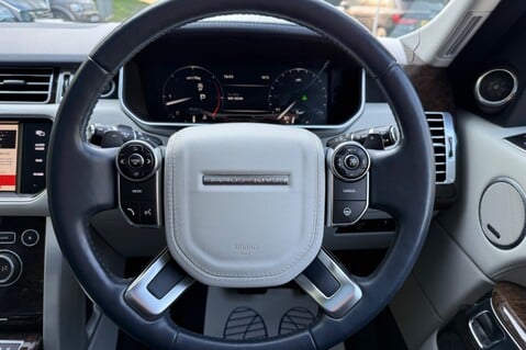 Land Rover Range Rover TDV6 VOGUE SE - DEPLOYABLE SIDE STEPS - TOWBAR - ADAPTIVE CRUISE CONTROL 10