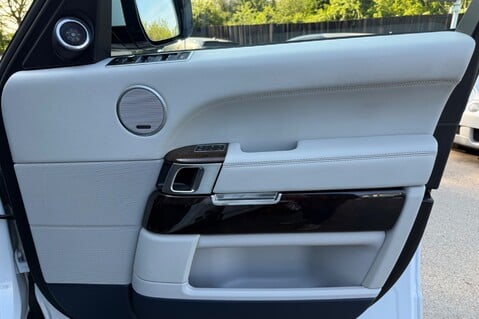 Land Rover Range Rover TDV6 VOGUE SE - DEPLOYABLE SIDE STEPS - TOWBAR - ADAPTIVE CRUISE CONTROL 39