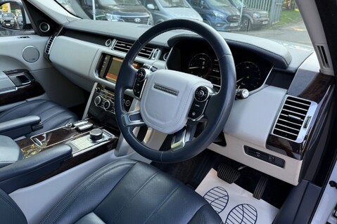 Land Rover Range Rover TDV6 VOGUE SE - DEPLOYABLE SIDE STEPS - TOWBAR - ADAPTIVE CRUISE CONTROL 14