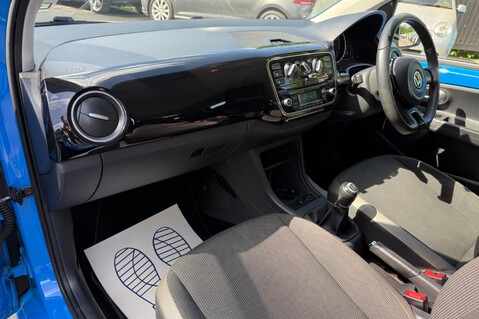 Volkswagen Up HIGH UP - £20 ROAD TAX - HEATED SEATS - 9 SERVICES RECORDED - LOW INSURANCE 21