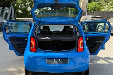 Volkswagen Up HIGH UP - £20 ROAD TAX - HEATED SEATS - 9 SERVICES RECORDED - LOW INSURANCE 23