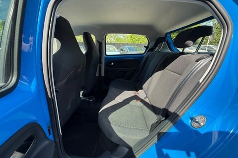 Volkswagen Up HIGH UP - £20 ROAD TAX - HEATED SEATS - 9 SERVICES RECORDED - LOW INSURANCE 27