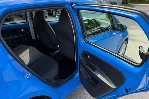 Volkswagen Up HIGH UP - £20 ROAD TAX - HEATED SEATS - 9 SERVICES RECORDED - LOW INSURANCE 30
