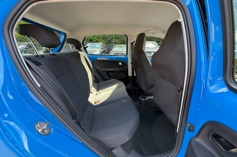 Volkswagen Up HIGH UP - £20 ROAD TAX - HEATED SEATS - 9 SERVICES RECORDED - LOW INSURANCE 31