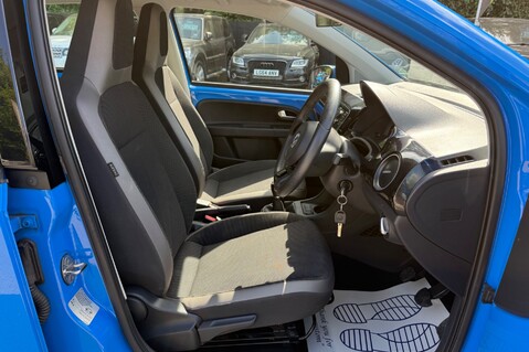 Volkswagen Up HIGH UP - £20 ROAD TAX - HEATED SEATS - 9 SERVICES RECORDED - LOW INSURANCE 15