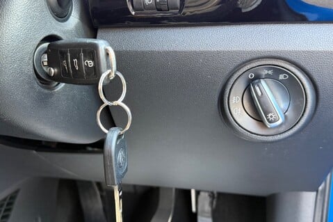 Volkswagen Up HIGH UP - £20 ROAD TAX - HEATED SEATS - 9 SERVICES RECORDED - LOW INSURANCE 34