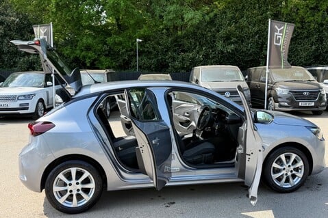 Vauxhall Corsa SE - APPLE CAR PLAY - CRUISE CONTROL - ONE LADY OWNER FROM NEW 17