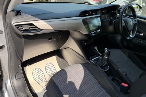 Vauxhall Corsa SE - APPLE CAR PLAY - CRUISE CONTROL - ONE LADY OWNER FROM NEW 20