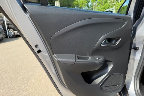 Vauxhall Corsa SE - APPLE CAR PLAY - CRUISE CONTROL - ONE LADY OWNER FROM NEW 23