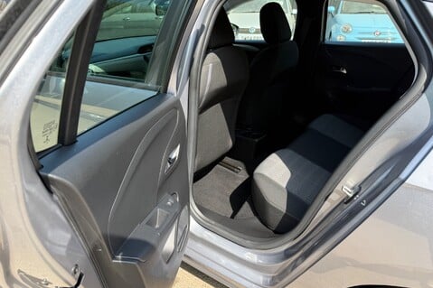 Vauxhall Corsa SE - APPLE CAR PLAY - CRUISE CONTROL - ONE LADY OWNER FROM NEW 24