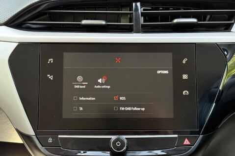 Vauxhall Corsa SE - APPLE CAR PLAY - CRUISE CONTROL - ONE LADY OWNER FROM NEW 34