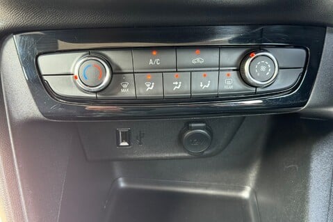Vauxhall Corsa SE - APPLE CAR PLAY - CRUISE CONTROL - ONE LADY OWNER FROM NEW 36