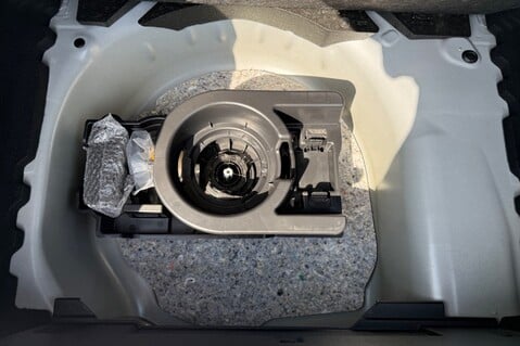 Vauxhall Corsa SE - APPLE CAR PLAY - CRUISE CONTROL - ONE LADY OWNER FROM NEW 39