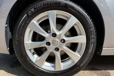 Vauxhall Corsa SE - APPLE CAR PLAY - CRUISE CONTROL - ONE LADY OWNER FROM NEW 43