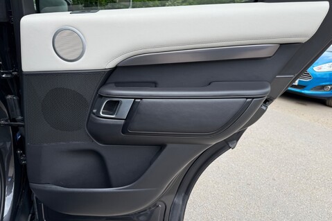 Land Rover Discovery METROPOLITAN EDITION - TOW PACK - ONE OWNER - CARPATHIAN GREY 40