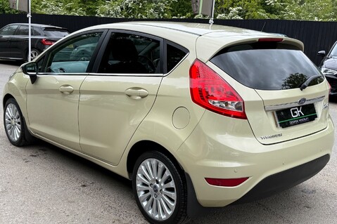 Ford Fiesta TITANIUM AUTOMATIC - 2 OWNERS -14 SERVICE STAMPS - 12 MONTHS MOT 2