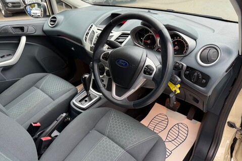 Ford Fiesta TITANIUM AUTOMATIC - 2 OWNERS -14 SERVICE STAMPS - 12 MONTHS MOT 13